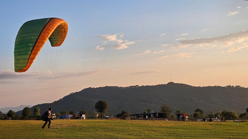 student practicing paragliding in Bir
