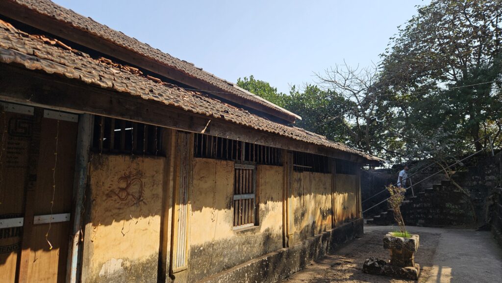 The Jaigad Shiv temple