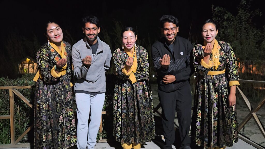 Khardung La Nubra Valley Pangong itinerary - Photo with Locals