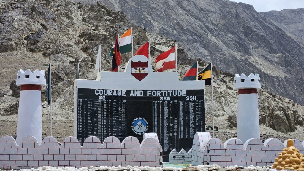 Khardung La Nubra Valley Pangong itinerary - Skyok war memorial