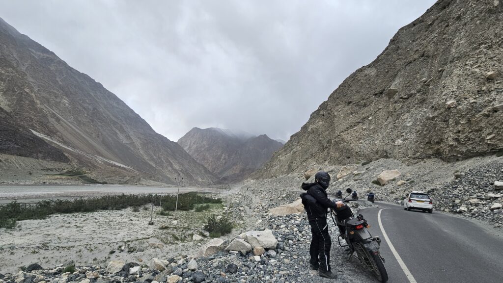 Khardung La Nubra Valley Pangong itinerary - Riding to Thang