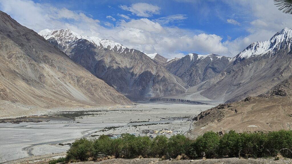 Khardung La Nubra Valley Pangong itinerary - Shyok village